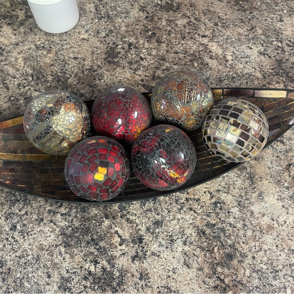 Home Decor - Picture 2 of 4